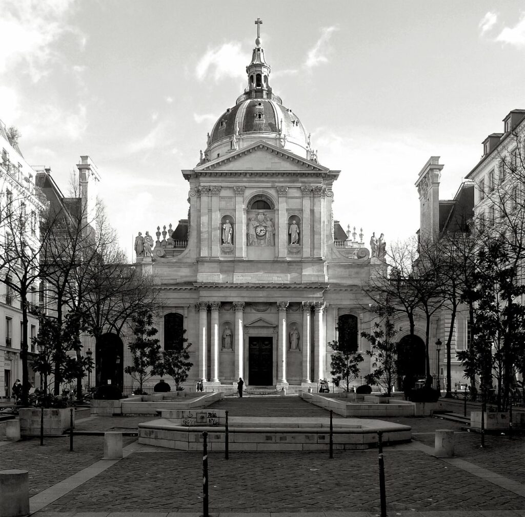 Beljanski s’inscrit à l’Université de la Sorbonne à Paris